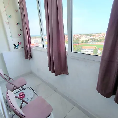 Cute Studio-great Location