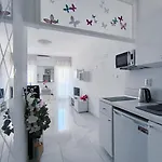 Cute Studio-great Location