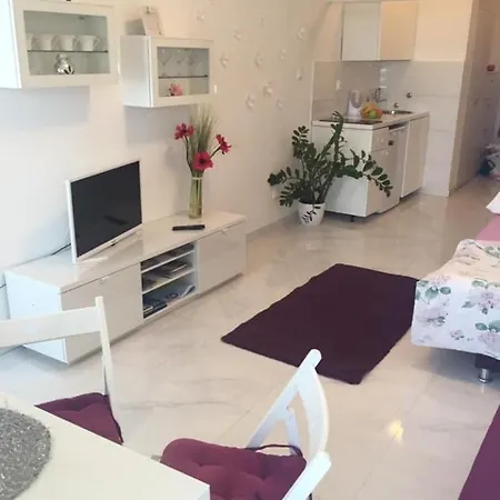 Cute Studio-great Location 아파트 자다르